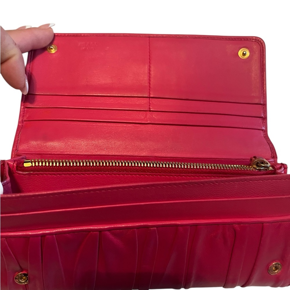 Prada Nappa Gauffre Wallet - Picture 6 of 8